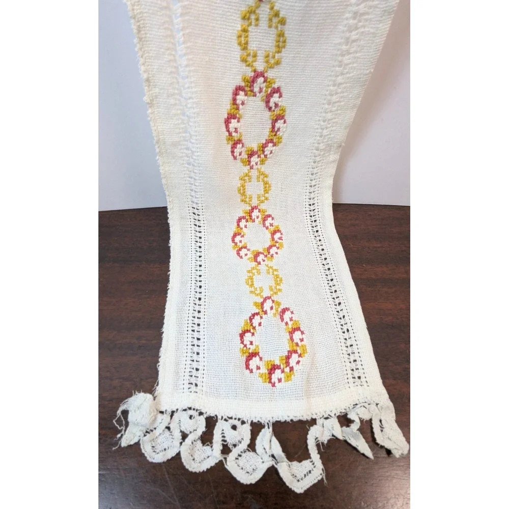 Vintage Linen Crochet Doily Table Runner Lot Cutter Craft Upcycle Embroidery